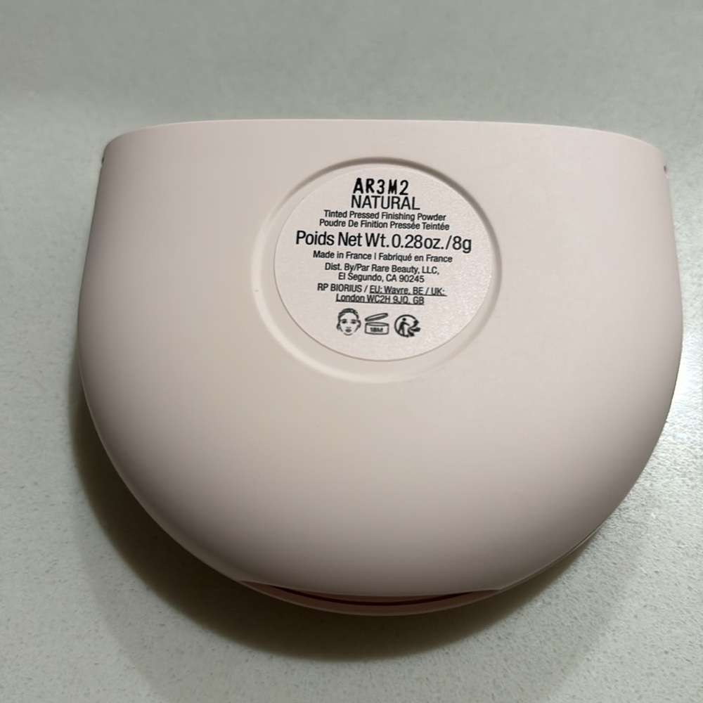 NEW Rare Beauty Natural tinted pressed finishing powder - Picture 6 of 7